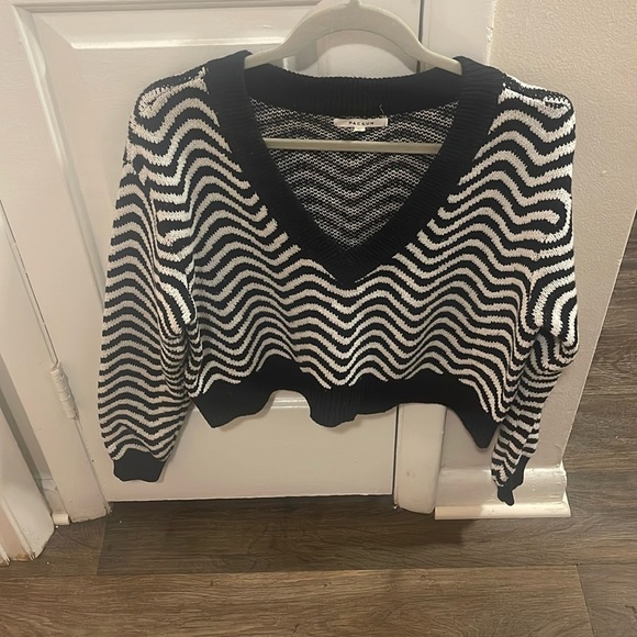 PacSun Sweaters - EUC Pacsun Sweater Size XS  Very Soft Cotton